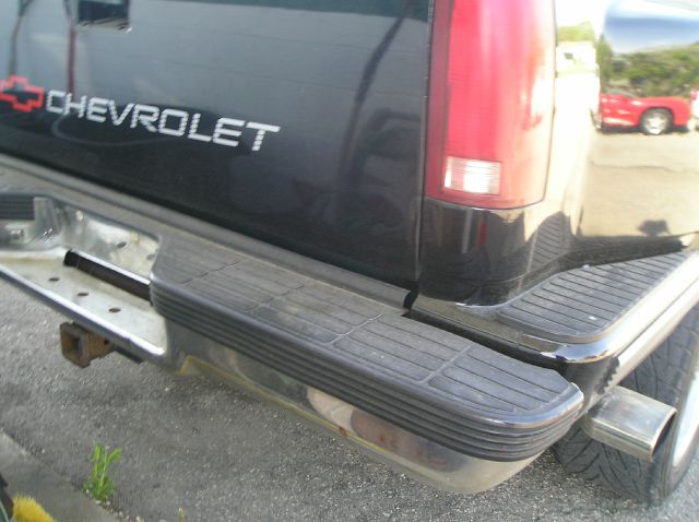 1994 GMC Sierra 1500 4dr Sdn Auto (natl) Hatchback