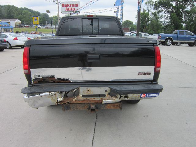 1998 GMC Sierra 1500 4D Crew Cab Truck