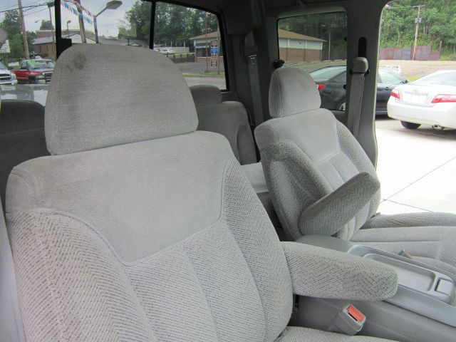 1998 GMC Sierra 1500 4D Crew Cab Truck