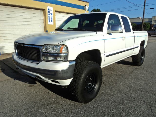 1999 GMC Sierra 1500 Sport Sedan 2.0T