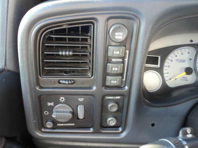 1999 GMC Sierra 1500 Sport Sedan 2.0T