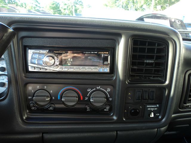 1999 GMC Sierra 1500 Sport Sedan 2.0T