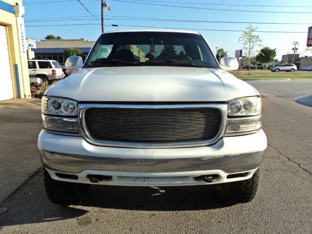 1999 GMC Sierra 1500 Sport Sedan 2.0T