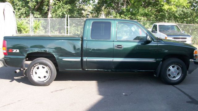2001 GMC Sierra 1500 Standard 4X4 Hardtop