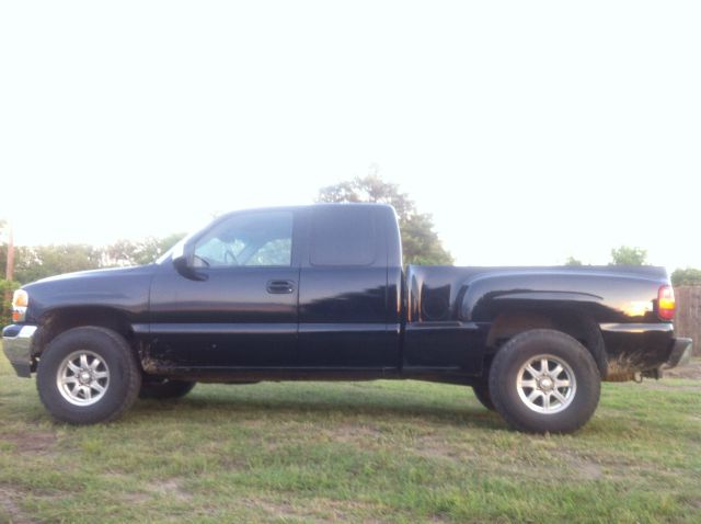 2002 GMC Sierra 1500 Standard 4X4 Hardtop