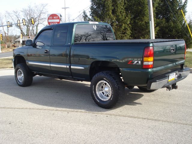 2002 GMC Sierra 1500 Standard 4X4 Hardtop