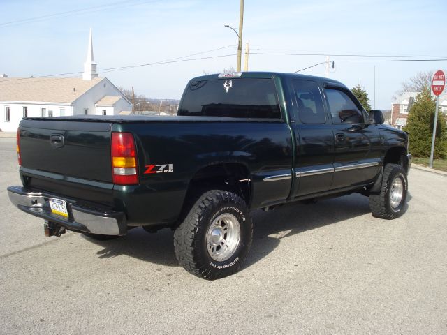 2002 GMC Sierra 1500 Standard 4X4 Hardtop