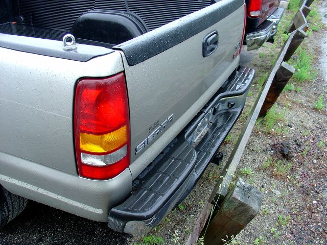 2002 GMC Sierra 1500 Eddie Bauer 4WD V-6