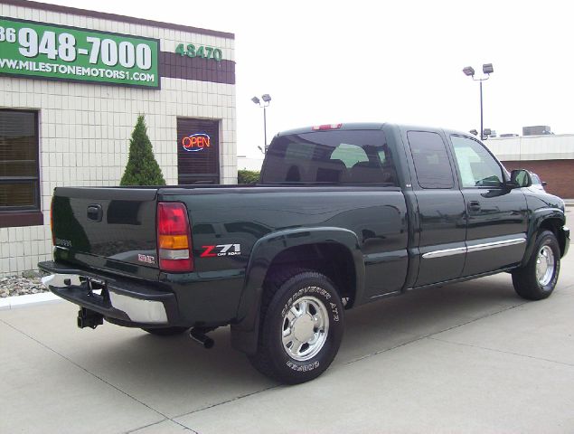 2003 GMC Sierra 1500 Standard 4X4 Hardtop
