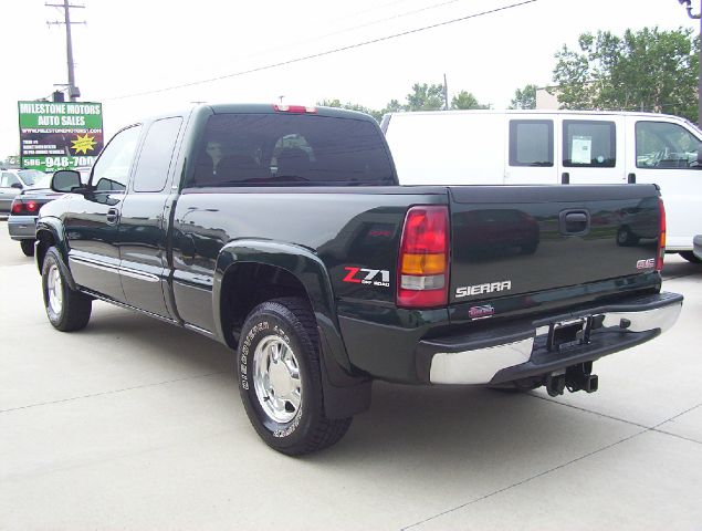 2003 GMC Sierra 1500 Standard 4X4 Hardtop