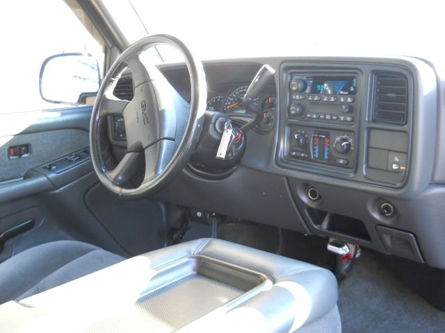 2003 GMC Sierra 1500 LE Sedan