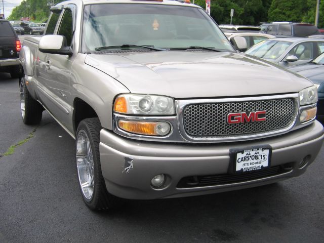 2003 GMC Sierra 1500 LE Sedan