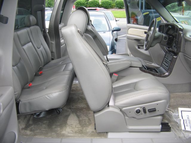 2003 GMC Sierra 1500 LE Sedan