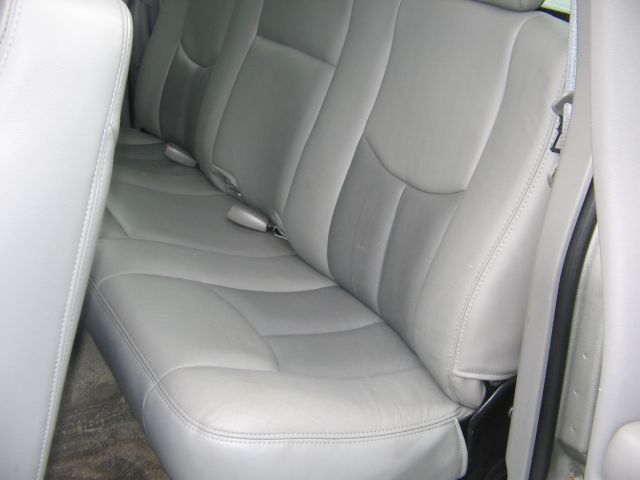 2003 GMC Sierra 1500 LE Sedan