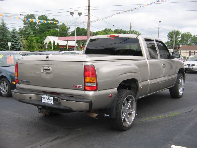 2003 GMC Sierra 1500 LE Sedan