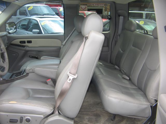 2003 GMC Sierra 1500 LE Sedan