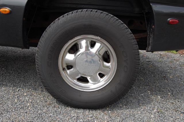 2003 GMC Sierra 1500 Laramie 25