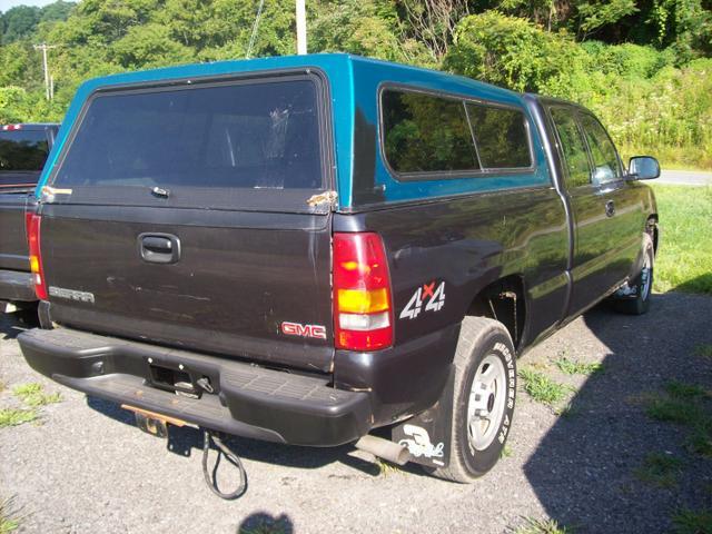 2003 GMC Sierra 1500 V8 R-design
