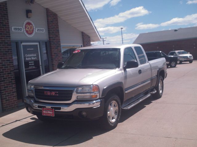 2004 GMC Sierra 1500 Standard 4X4 Hardtop