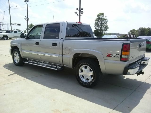 2004 GMC Sierra 1500 SE ZX4