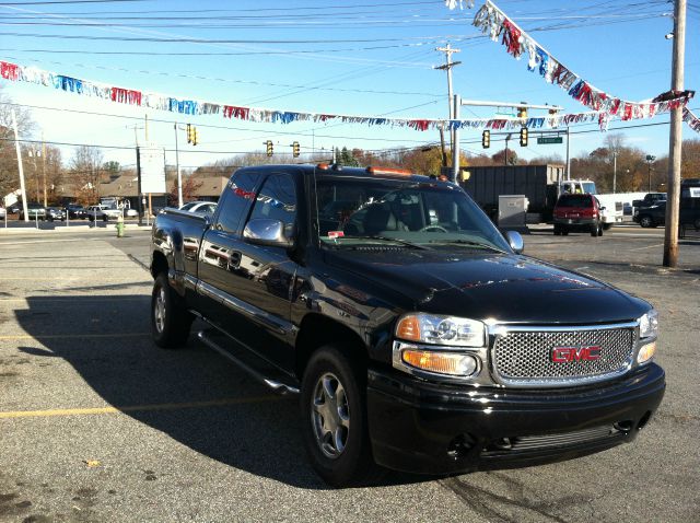 2004 GMC Sierra 1500 LE Sedan