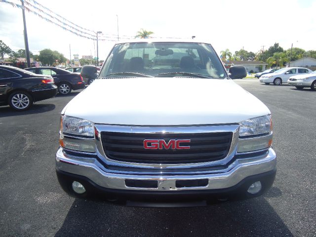 2004 GMC Sierra 1500 Roadtrek