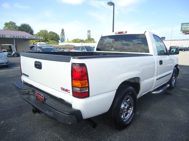2004 GMC Sierra 1500 Roadtrek