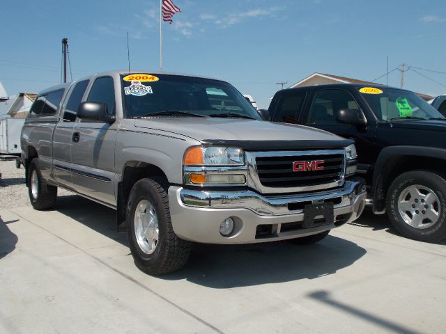 2004 GMC Sierra 1500 Standard 4X4 Hardtop