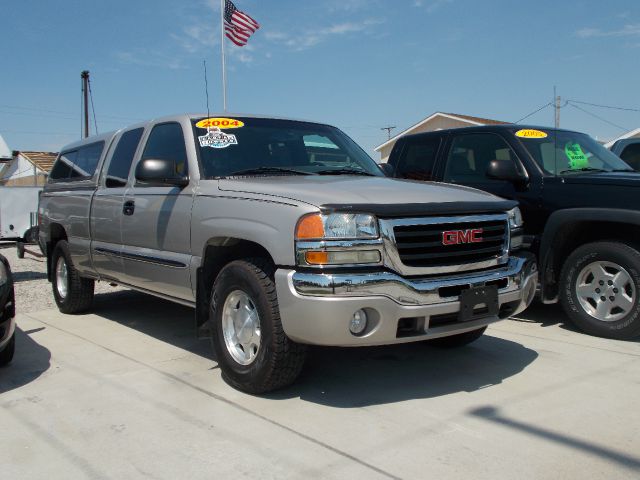 2004 GMC Sierra 1500 Standard 4X4 Hardtop