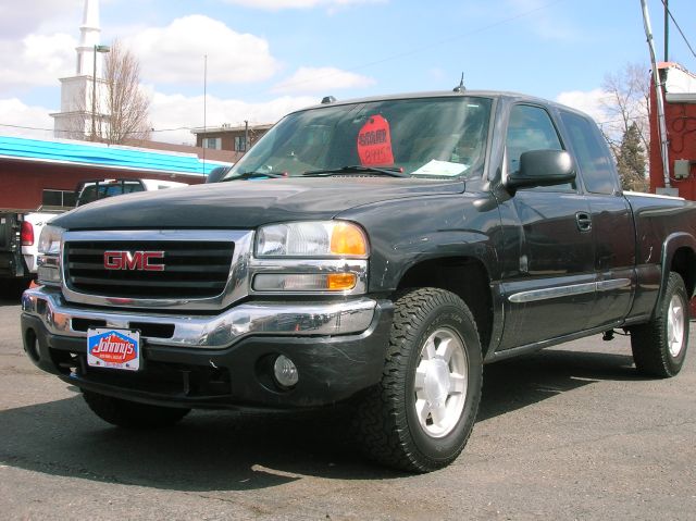 2004 GMC Sierra 1500 Standard 4X4 Hardtop