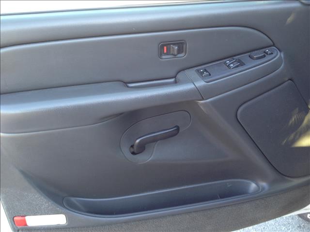 2004 GMC Sierra 1500 2005 Suzuki XL7