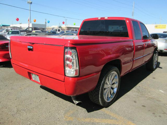 2004 GMC Sierra 1500 Standard 4X4 Hardtop