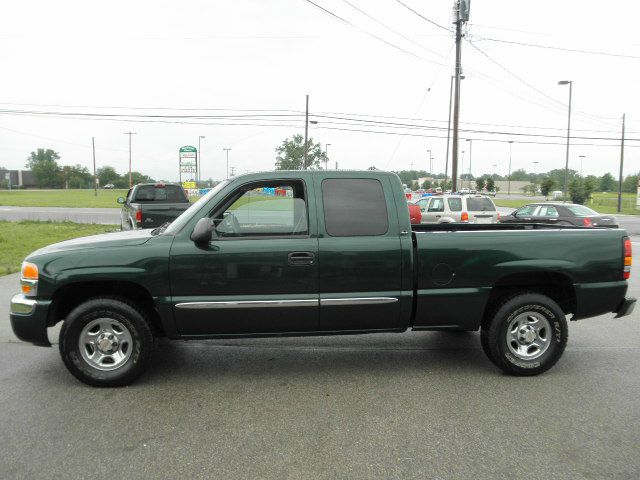 2004 GMC Sierra 1500 Standard 4X4 Hardtop