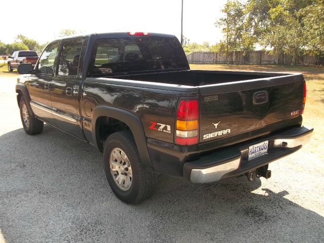 2005 GMC Sierra 1500 Lsall Wheeldrive