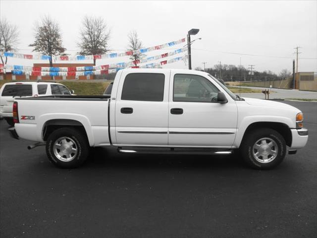 2005 GMC Sierra 1500 I6 R-design