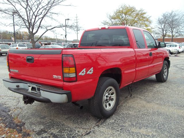 2005 GMC Sierra 1500 LE Sedan
