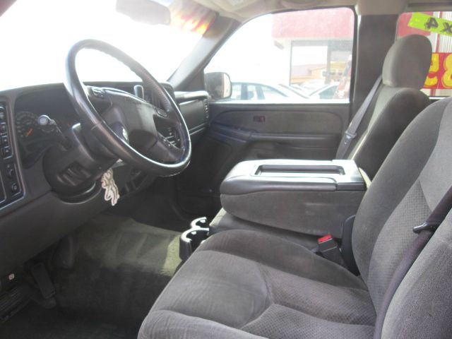 2005 GMC Sierra 1500 Sedan Sport S Navigation