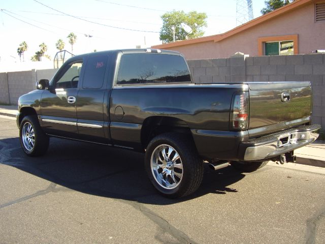 2005 GMC Sierra 1500 Lsall Wheeldrive