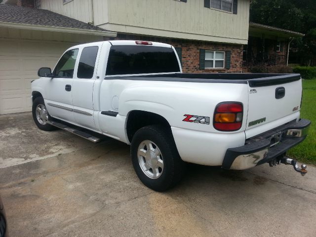 2005 GMC Sierra 1500 4DR SUV AT