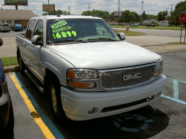 2005 GMC Sierra 1500 4WD 4dr AT