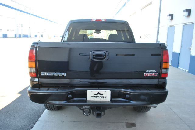 2005 GMC Sierra 1500 4WD 4dr AT