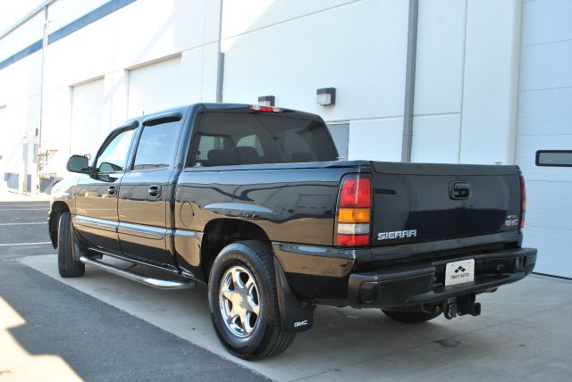 2005 GMC Sierra 1500 4WD 4dr AT