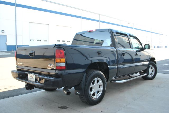 2005 GMC Sierra 1500 4WD 4dr AT