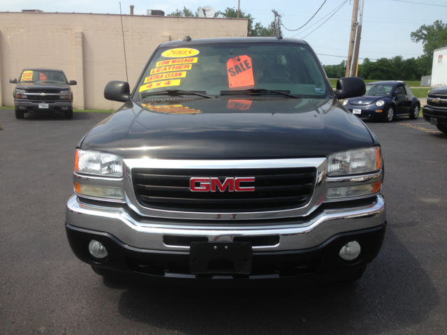 2005 GMC Sierra 1500 4DR SUV AT