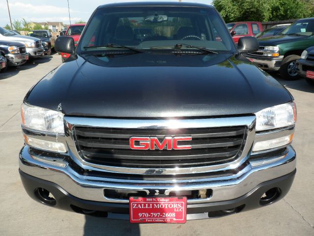 2005 GMC Sierra 1500 4WD Supercab 133 SVT Raptor