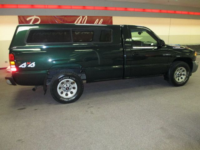 2005 GMC Sierra 1500 750li Xdrive 1-ownerawdnavigation Sedan