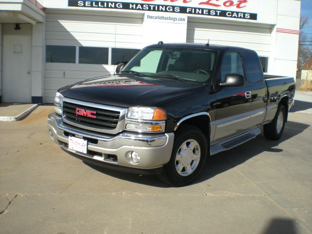 2005 GMC Sierra 1500 LE Sedan