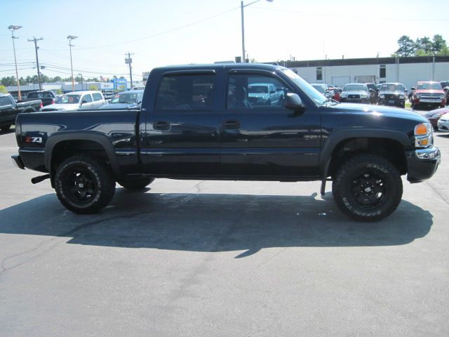 2005 GMC Sierra 1500 SLE Sierra 2WD