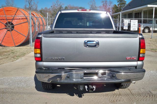 2006 GMC Sierra 1500 Base 3500 2 WD