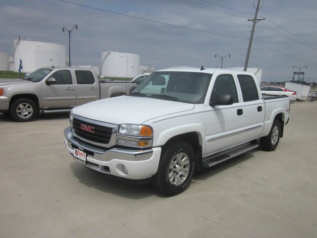 2006 GMC Sierra 1500 SLE Sierra 2WD